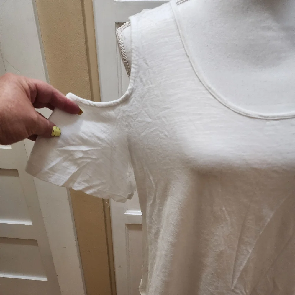 SOHO Women's Cold Shoulder Lightweight Tunic - Picture 5 of 10